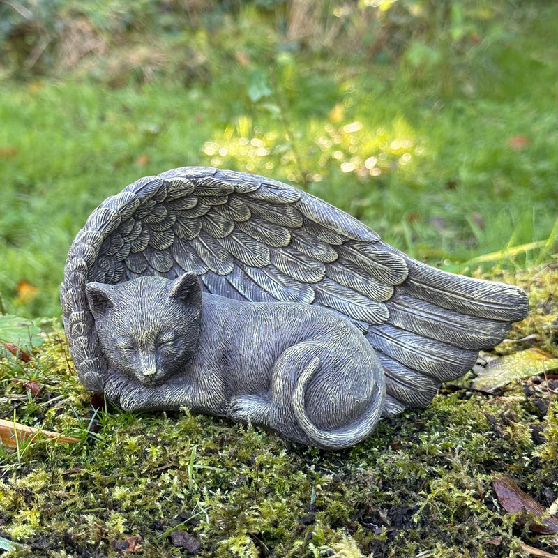 Cat with Angel Wings memorial grave marker or pet loss gift, 17cm