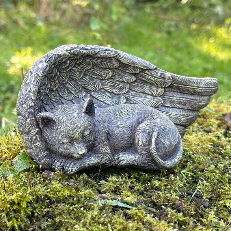 Cat with Angel Wings memorial grave marker or pet loss gift, 17cm